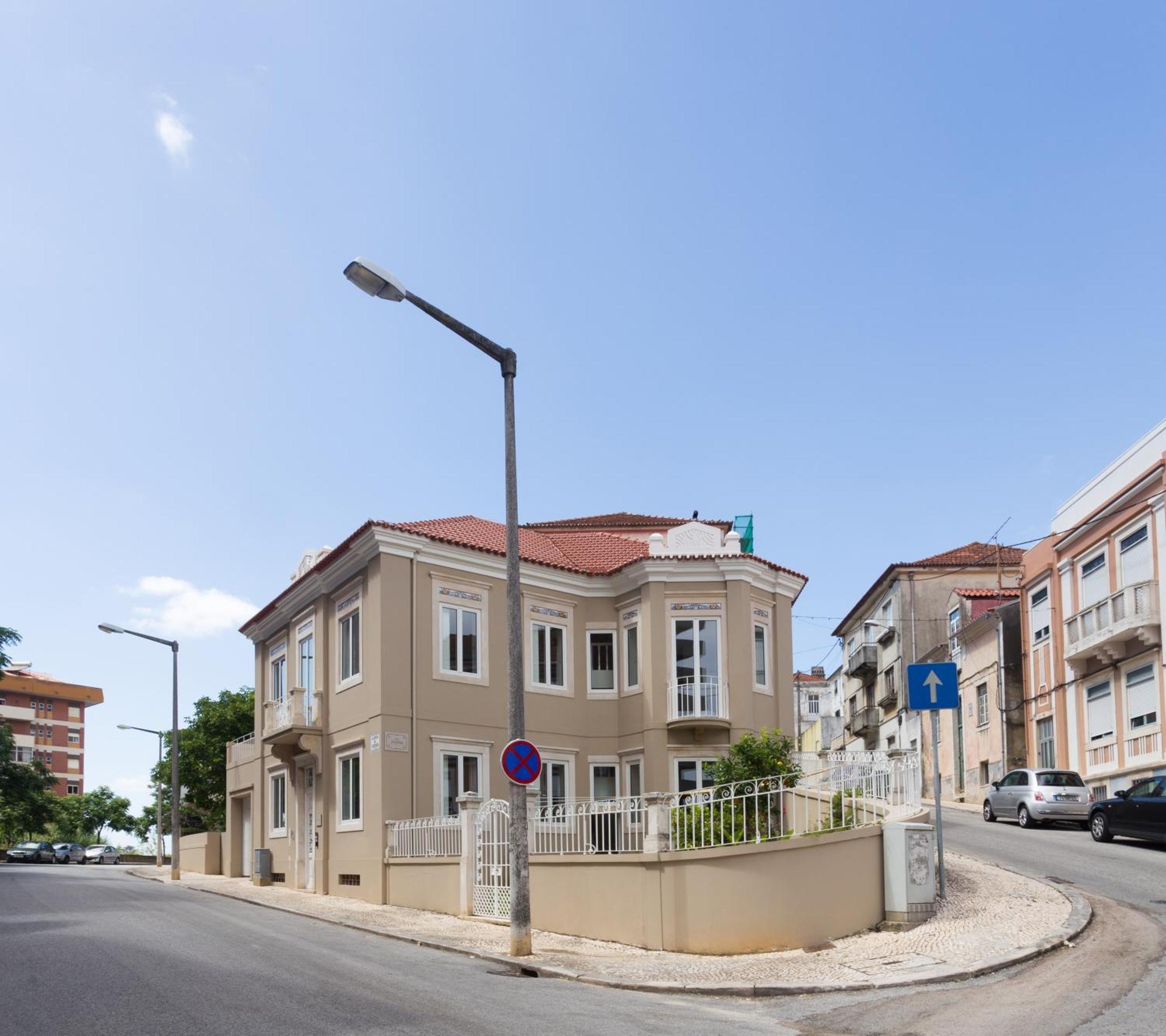 Vila Julieta Guesthouse コインブラ エクステリア 写真