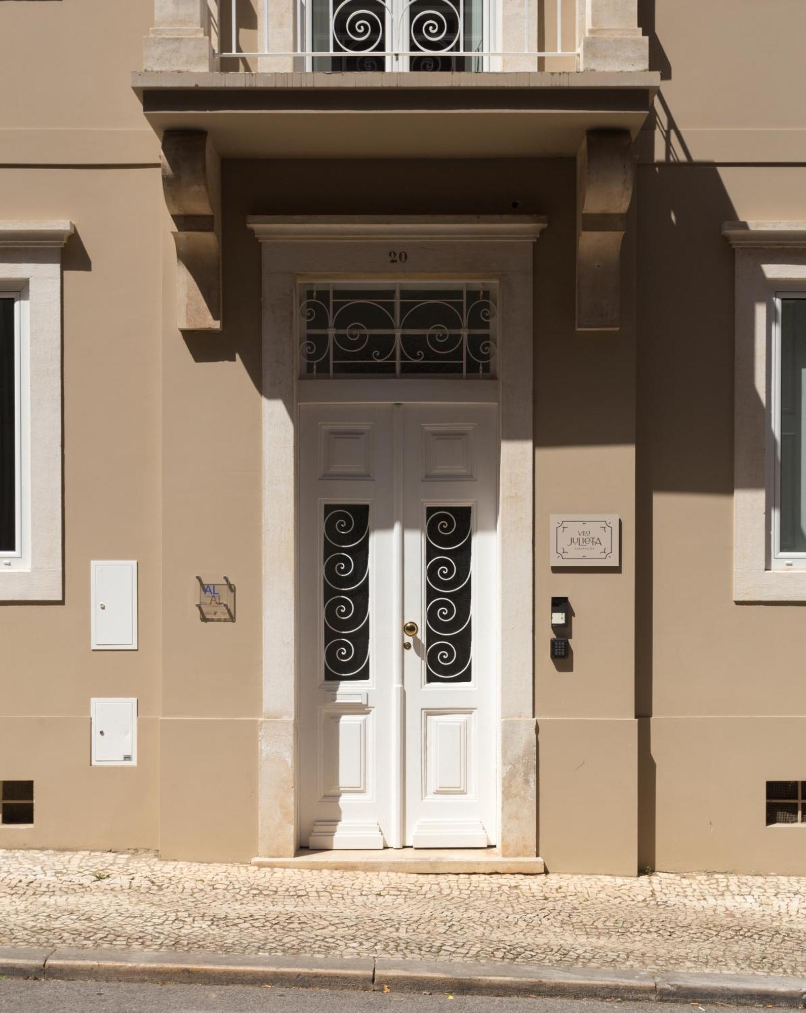 Vila Julieta Guesthouse コインブラ エクステリア 写真